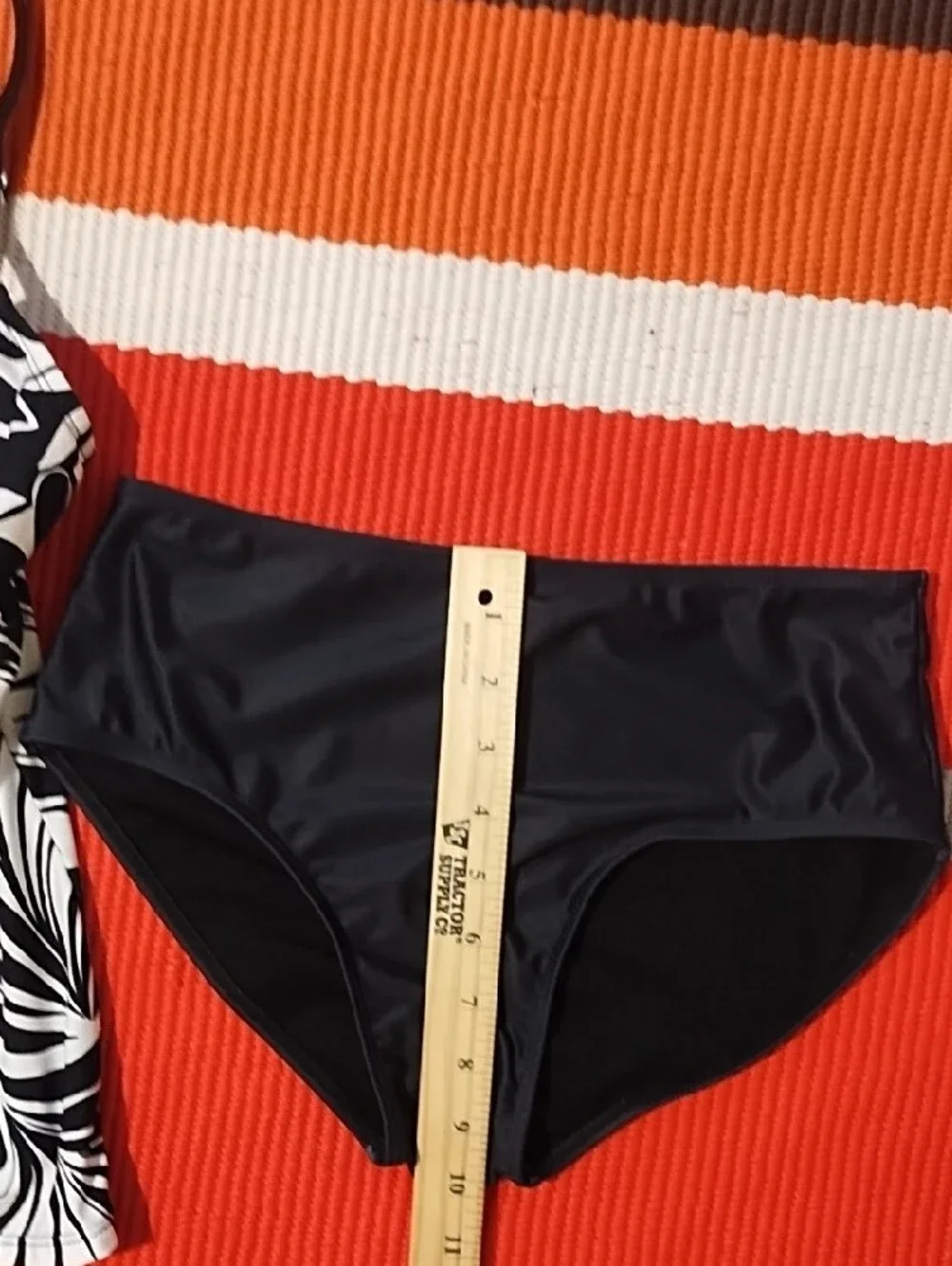 Black & White Leaf-Print Kids Swim Bikini Two-Piece VGC Girl's 12-13 Years.